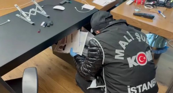 CHP'li Üsküdar Belediyesi'ne Rüşvet Operasyonu! 20 Kişi Gözaltında